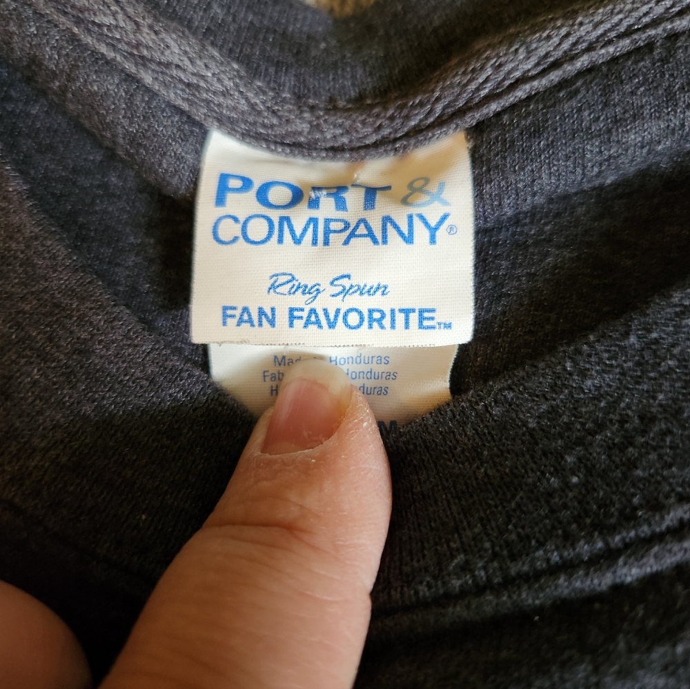 Dolly Parton Sweatshirt - Picture 3 of 5